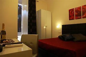 Bed and Breakfast Domus Via Veneto Rzym 2*,
